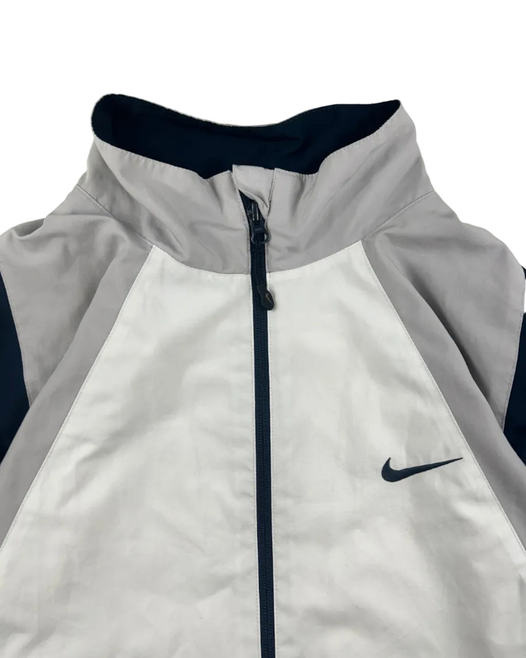 Vintage Nike woven windbreaker jacket detail